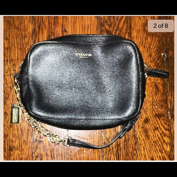Coach camera bag wristlet with chain handle - Picture 3 of 8